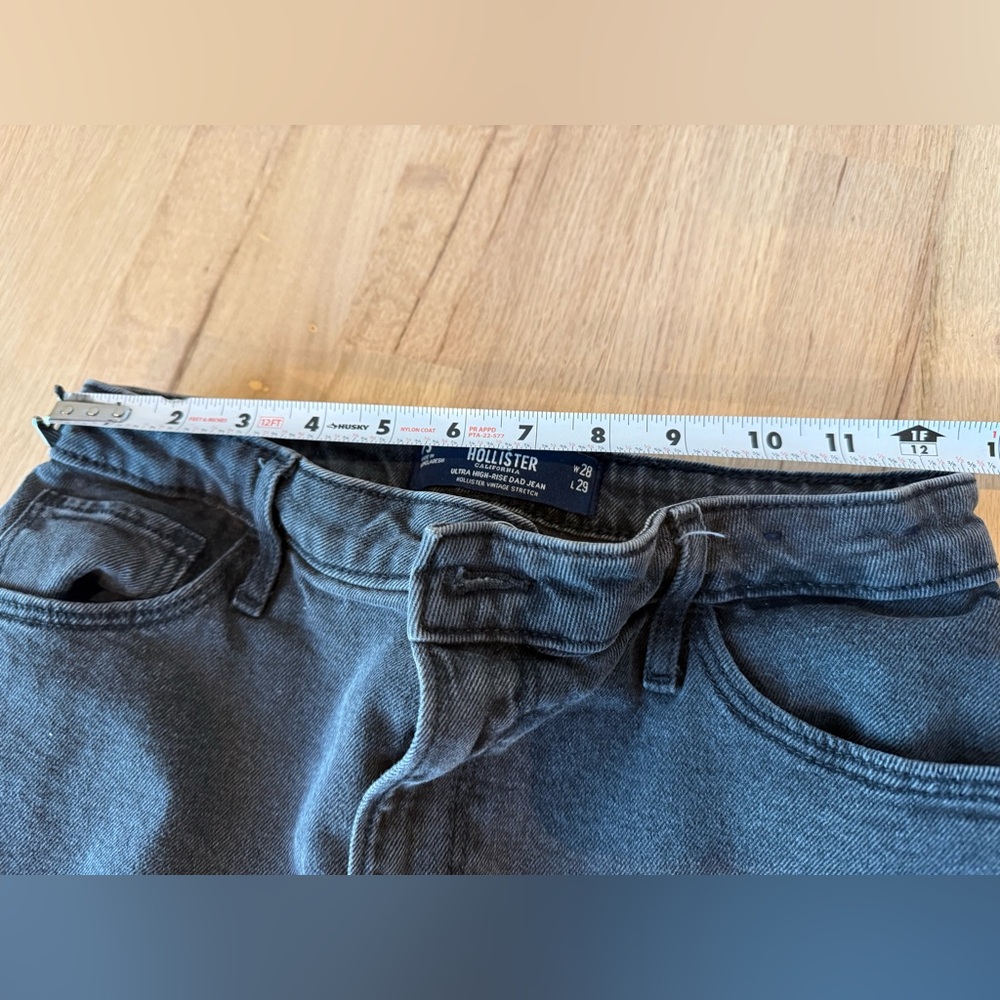 Hollister Women’s Black and Gray (patched) Relaxed fit Jeans (sz 28, inseam ~24) - Picture 7 of 9